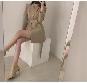 เดรสสายเดี่ยวผ้าลูกไม้ตาข่าย รุ่น QFZ3269 ทรงเข้ารูป ช่วยเก็บทรงเอว สีพื้น เรียบหรู - Product Image 3