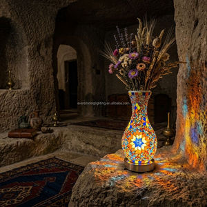 Lampe en mosaïque de verre artisanale colorée de <span class=keywords><strong>Marrakech</strong></span> avec base en métal, lampe de bureau turque marocaine USB pour la décoration du salon - Product Image 3