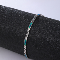 Bracelet en opale en argent sterling 925 brillant avec irisation douce et structure minimaliste élégante