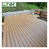 Easy Click Park Courtyard Walnut Oak Co-Extrusion WPC Decking Revêtement de sol extérieur en PE à grain de bois recouvert d'eau pour terrasse de jardin