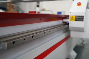 Máquina de grabado 3D de China en venta, máquina de corte CNC 1325 para grabado de palabras en acrílico para publicidad, máquina de fabricación de letreros - Product Image 3