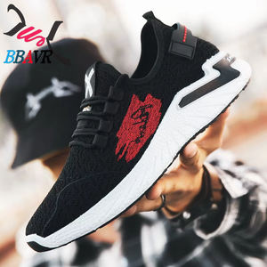 Chaussures de sport en tricot personnalisées en usine, lacets blancs, chaussures décontractées pour hommes - Product Image 1