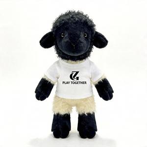 Adorabile Cuscino Peluche a Forma di Agnello Nero, Personalizzabile con Logo, Regalo Promozionale, Vendita all'Ingrosso - Product Image 1