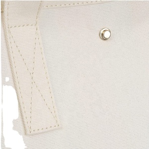 Sac fourre-tout en toile de coton noir et beige avec poche intérieure zippée, logo personnalisé OEM imprimé, bandoulière réglable - Product Image 4