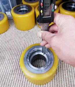 Rueda de Rodillo de Carga Frontal con Núcleo de Acero y Poliuretano Sólido PU de Fábrica <span class=keywords><strong>Sour</strong></span>, con Rodamientos para Montacargas Eléctrico/Transpaleta - Product Image 5