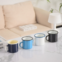 Vente en gros de tasses à café émaillées vintage souvenirs pour camping en émail avec design classique en acier inoxydable pour eau et bière