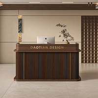 Comptoir de réception commercial multifonctionnel en MDF laqué de style médiéval rétro pour restaurant, maison d'hôtes, caisse