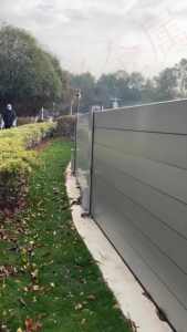 Hệ thống ngăn nước cửa gara được sử dụng làm biện pháp kiểm soát lũ cho gara để ngăn ngừa thiệt hại do lũ lụt - Product Image 5