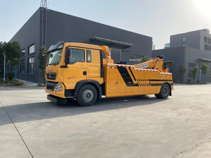 Camion de remorquage lourd intégré CLW 16 tonnes avec flèche télescopique pour le sauvetage des véhicules accidentés sur autoroute et le dégagement des voies rapides - Product Image 1