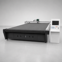 Machine de découpe numérique à plat oscillante pour carton, panneaux KT, carton ondulé, boîtes cadeaux, échantillons et fabrication CNC