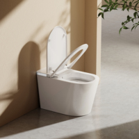 Toilette intelligente avec siège automatique confortable, télécommande et chauffage du siège, toilette en céramique moderne pour usage hôtelier