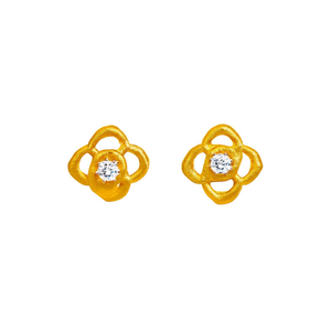 Orecchini a perno in argento 925 placcato oro con moissanite taglio brillante rotondo a forma di fiore con montatura a griffe, per uso quotidiano, unisex - Product Image 1