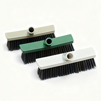 Articles ménagers essentiels Produits de nettoyage Outils de nettoyage de cuisine Brosse et grattoir à sol 2 en 1 durables Vente en gros