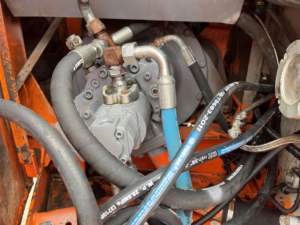 Excavadora Usada Hitachi EX60 de 6 Toneladas con Motor Cummins, Tipo Oruga, Bajo Precio, Componente de Motor Principal Fabricado en Japón, 1 Año de Garantía Postventa - Product Image 5