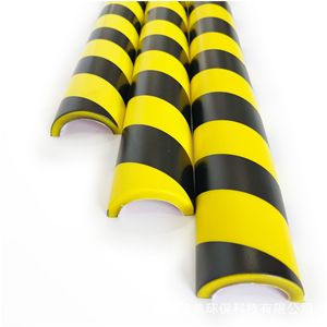 Protectores de Esquinas Anticolisión para Estacionamientos Aimei Rubber Plastics, Parachoques Protectores con Rayas Amarillas y Negras para Protección de Puertas de Automóviles - Product Image 1