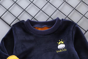 Vente en gros de vêtements pour enfants, nouveaux modèles, ensembles de vêtements pour enfants, t-shirts et pantalons d'hiver - Product Image 2