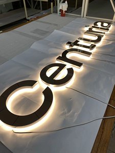 Enseigne lumineuse à <span class=keywords><strong>lettres</strong></span> LED 3D personnalisée, rétroéclairée, panneau électronique pour logo, décoration intérieure pour entreprises et magasins, directement <span class=keywords><strong>de</strong></span> l'usine - Product Image 2