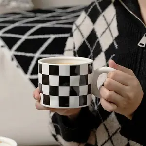 Design sense mug with lid niche ceramic cup creative girl's breakfast Mug lovers' cup cute coffee cup