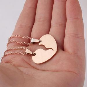 In Acciaio Inox personalizzata Splicing Mezzo Rotto Cuore Pendent Inciso Collana Per Un Amico O di Una Coppia Amante - Product Image 5