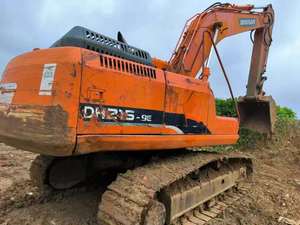 รถขุด Doosan DH215 ปี 2023 มือสองขายดี พร้อมปั๊ม Kawasaki มอเตอร์แบริ่ง และเกียร์ - เครื่องจักรเคลื่อนย้ายดินคุณภาพสูง คุ้มค่าราคา - Product Image 4