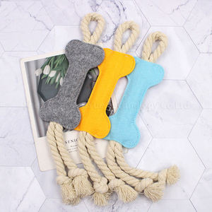 Venta al por mayor fieltro perro mordedura juguete mascota masticar hueso juguetes fieltro tela colorida duradera perro cuerda Juguetes - Product Image 3