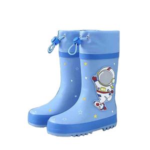 Bottes <span class=keywords><strong>de</strong></span> <span class=keywords><strong>pluie</strong></span> brillantes pour enfants à la mode bottes d'eau pour bébés bottes <span class=keywords><strong>de</strong></span> <span class=keywords><strong>pluie</strong></span> mignonnes en forme <span class=keywords><strong>de</strong></span> coeur pour enfants chaussures <span class=keywords><strong>de</strong></span> <span class=keywords><strong>pluie</strong></span> pour enfants <span class=keywords><strong>de</strong></span> dessin animé mignon - Product Image 2