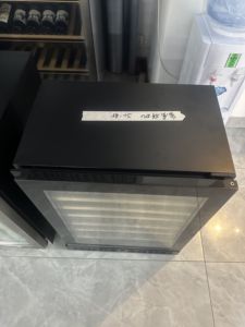 NUELEAD NE-404 Cantinetta Refrigerata per Vini di Alta Qualità con Porte in Vetro, Acciaio Inossidabile Nero, per Hotel, Casa e Uso Commerciale - Product Image 6