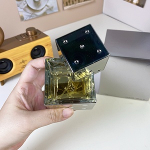 <span class=keywords><strong>Profumo</strong></span> Arabo di Alta Qualità, Fragranza Maschile Popolare per l'Esportazione, Aroma Unisex Legnoso con Note di Sandalo e <span class=keywords><strong>Limone</strong></span>, Vendita all'Ingrosso - Product Image 3
