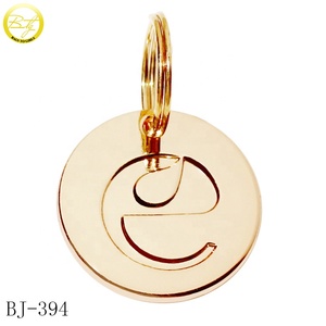 Pendentifs personnalisés en métal plaqué or en forme de pièce de monnaie pour bracelets et colliers, avec nom et logo gravés, pour chemises, chaussures et sacs - Product Image 4