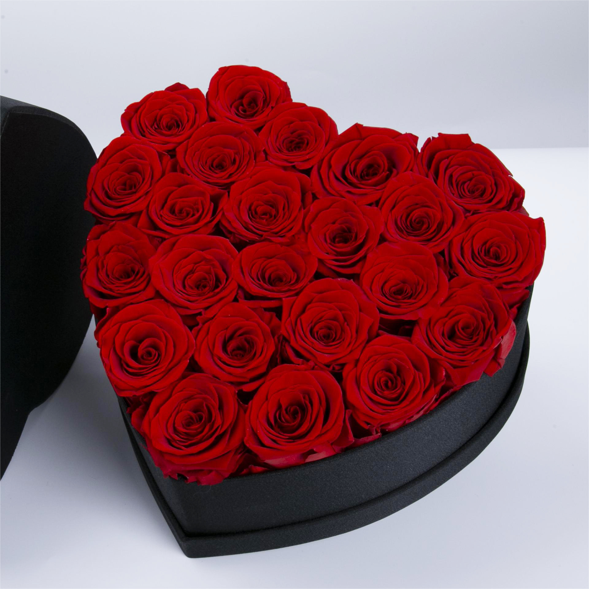 L Heart Box 23 Roses