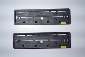 Marco de Matrícula de PP Premium para Autos, SUVs y Vehículos Comerciales con Construcción Resistente a la Intemperie - Product Image 4