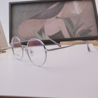 Gafas Unisex de Diseño Delgado y Texturizado con Montura Completa Redonda Ultraligera y Moderna, Patrón Geométrico, Lentes de PC de Alta Gama 91917
