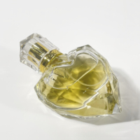 Nouveau Design Conteneur Cosmétique Bouteille de Parfum de Maison de Luxe en Forme de Coeur Bouteille d'Huile d'Olive Bouteille de Parfum en Verre 60ml