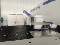 Máquina de Estampado, Punzonado y Laminado CNC Mecánica de 110 Herramientas