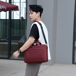 Sac à bandoulière pour ordinateur portable en nylon imperméable léger de 15 pouces, sacoche d'affaires, sac fourre-tout, sac bandoulière unisexe pour femmes et hommes, grand sac pour ordinateur portable - Product Image 4