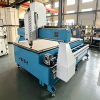 Machine de fraisage CNC 4 axes avec moteur servo rotatif, table à vide, unité de production de meubles de cuisine sur mesure, commande PLC
