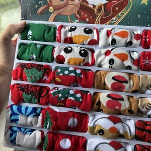 <span class=keywords><strong>Calendrier</strong></span> de l'<span class=keywords><strong>Avent</strong></span> de Noël Creative Cute 24 Days Countdown Christmas Socks - Product Image 3