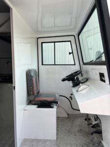 Camion de restauration mobile entièrement personnalisable de style Citroën en acier inoxydable, utilisé pour le café, la restauration rapide, les repas, remorquable - Product Image 5