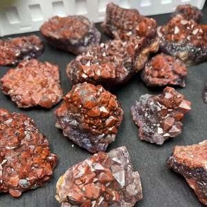 คริสตัลธรรมชาติ หินดิบ ออราไลต์ <span class=keywords><strong>23</strong></span> กลุ่ม ตัวอย่างคริสตัลสำหรับการบำบัด - Product Image 5