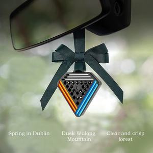 Date CNC Alliage Triangle Suspendu Logo Personnalisé Boîte-Cadeau pour Simple De Luxe Voiture Climatiseur <span class=keywords><strong>Parfum</strong></span> Désodorisant Intérieur De Voiture - Product Image 5