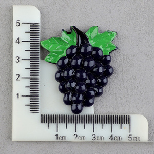 Oferta caliente: Abalorios de resina con forma de frutas grandes y parte trasera plana para manualidades, accesorios DIY para zapatos y bolsos - Product Image 3