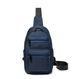 Impermeável Nylon Oxford Double Side dos homens Crossbody <span class=keywords><strong>Anti</strong></span> Roubo Viagem Único Ombro Mochila Frente Peito Sling <span class=keywords><strong>Bag</strong></span> - Product Image 2