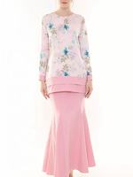 OEM Maßgeschneidertes Baju Kurung Muslimah Set Langärmliges Oberteil mit Blumenmuster Passender Meerjungfrauenrock Islamisches Hari Raya Outfit Großhandel