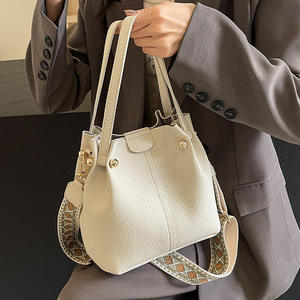 2026 new high-end bucket <b>handbag</b> for women, shoulder bag, leather bucket bag for women - Product Image 4