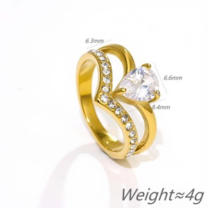 แหวนสแตนเลสสตีลประดับเซอร์โคเนียสองสีเคลือบทอง 18K สองชั้น ดีไซน์หรูหรา ทันสมัย เหมาะสำหรับใส่ทุกวัน - Product Image 6