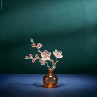 Sculpture de vase à fleurs de prunier de taille personnalisable BZY - une statue en résine de cristal artistique personnalisée conçue pour les jardins et la décoration intérieure.