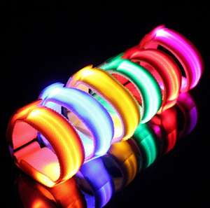 Pulseras Luminosas LED con Correa de Nailon, Pulseras Brillantes Intermitentes para Eventos Nocturnos, Cumpleaños, Navidad, Halloween - Product Image 1