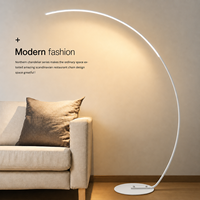 Lampadaire d'angle design nordique moderne de grande taille, lampes de sol LED en arc de luxe en gros pour salon et décoration intérieure