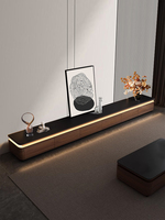 Meuble TV mural en noyer au design minimaliste moderne, avec tiroirs de rangement et étagère, table basse