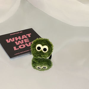 Nouvelle conception créative, mignonnes petites bagues en peluche en forme <span class=keywords><strong>de</strong></span> boule <span class=keywords><strong>de</strong></span> <span class=keywords><strong>charbon</strong></span> pour femmes et filles, bijoux fantaisie amusants pour l'index, collection automne-hiver - Product Image 3